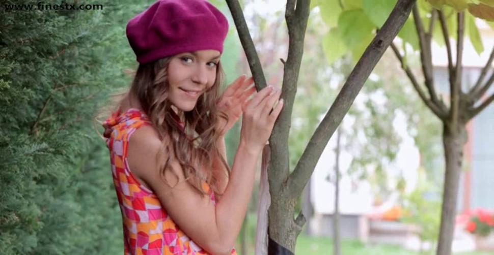 Pretty shy teen HD teases