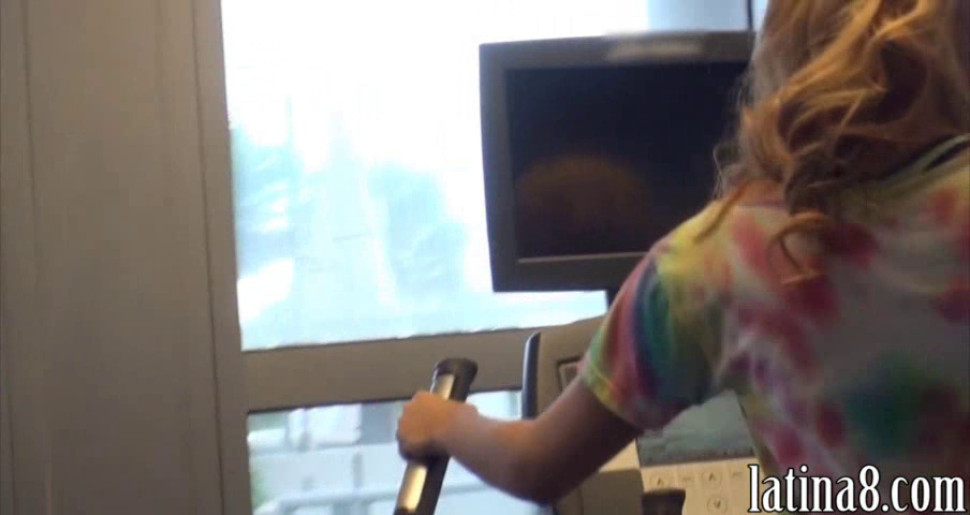 Petite girlfriend teen sex after the gym