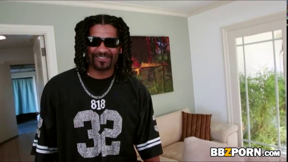 Saber Heart struggles fucking huge cock