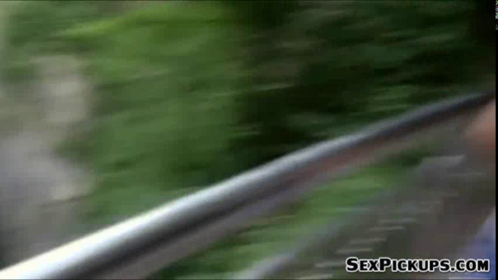 Jennifer Simons sex in the tourist spot